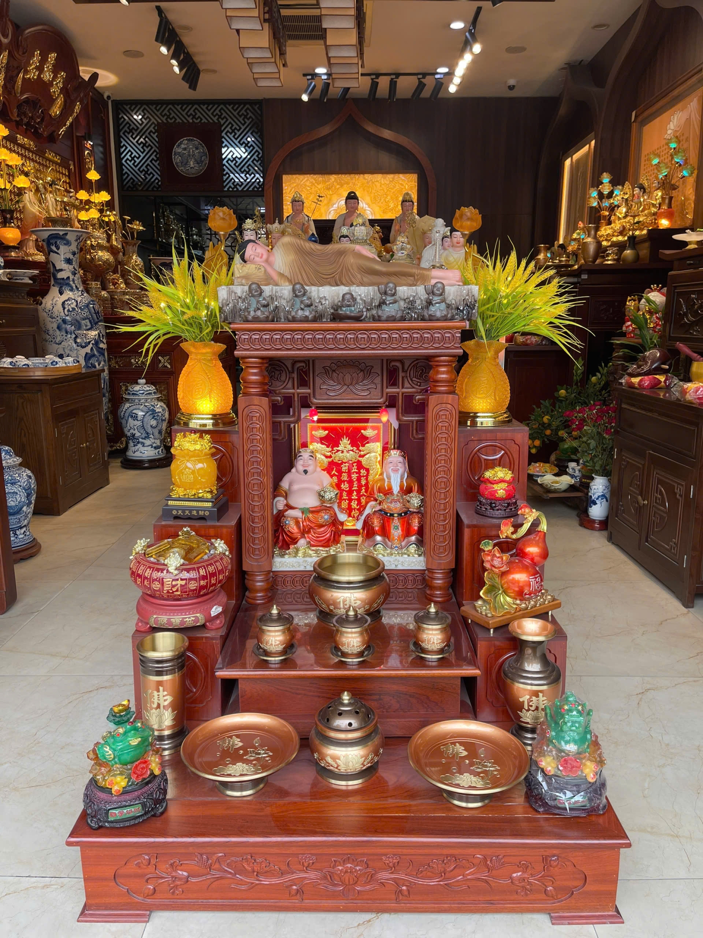 Bộ Ban Thờ Thần Tài Cho Gia Chủ Mệnh Thổ | Đẹp, Đồng Bộ, Chuẩn Phong Thủy