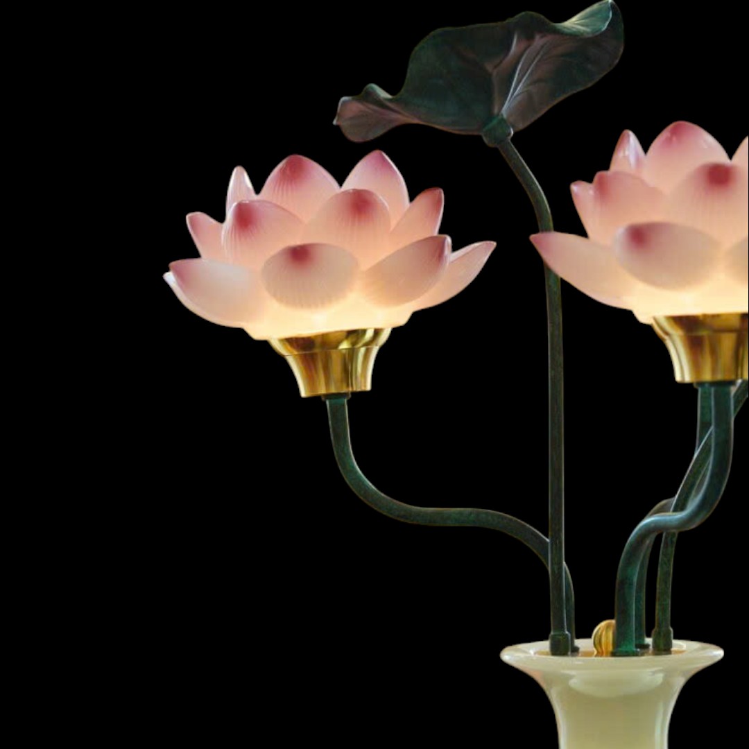 Đèn Ngọc 3 bông Sen lưu ly màu Hồng – Đèn Phong Thủy Cao Cấp