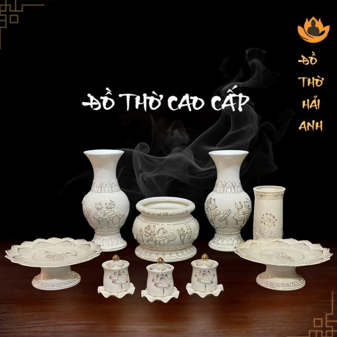 Bộ Đồ Thờ Sứ Trắng Hoa Sen Nổi Viền Vàng