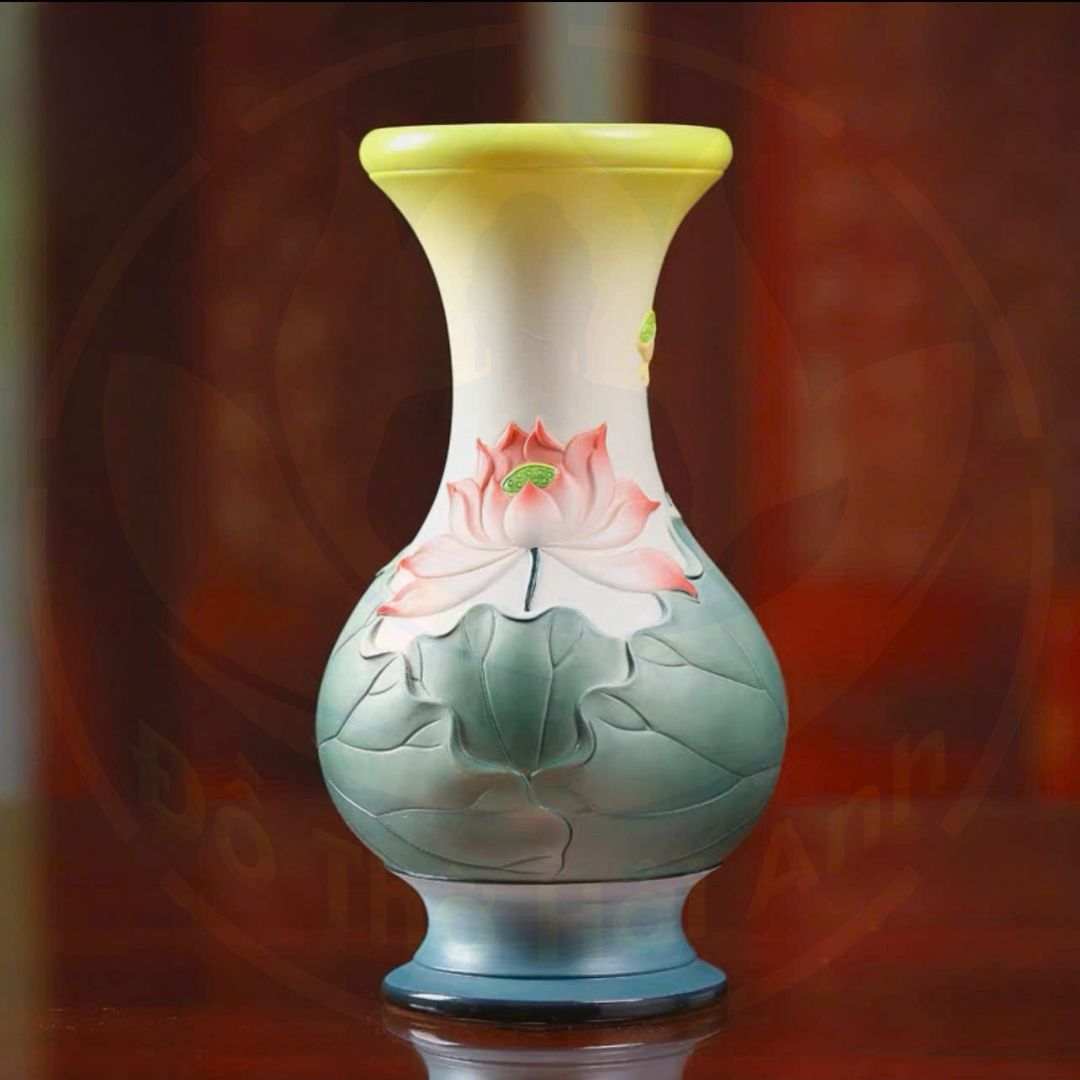 Lọ Hoa Sứ Sen Nổi Đỏ Cao Cấp – Trang Nghiêm, May Mắn, Nhập Khẩu