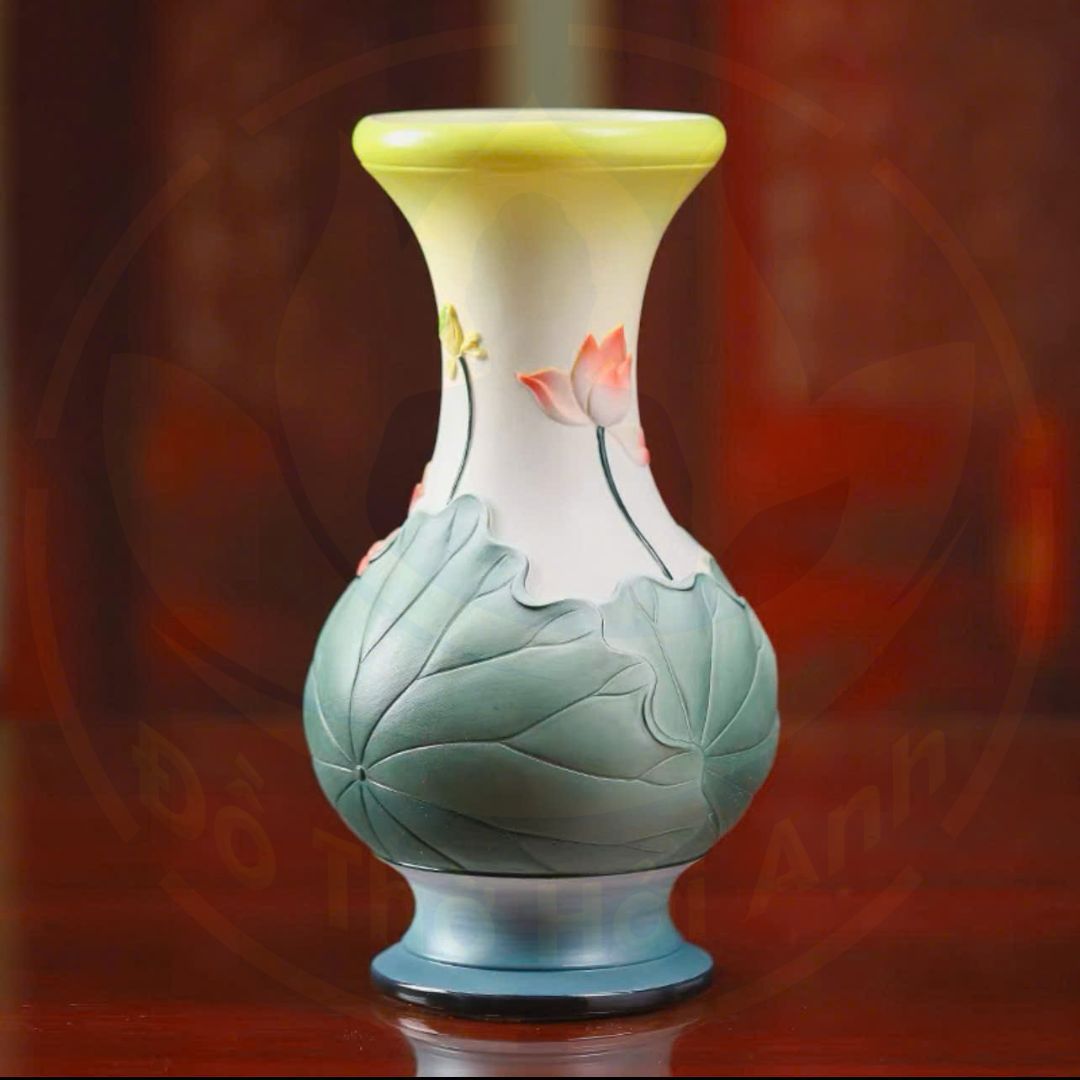 Lọ Hoa Sứ Sen Nổi Đỏ Cao Cấp – Trang Nghiêm, May Mắn, Nhập Khẩu