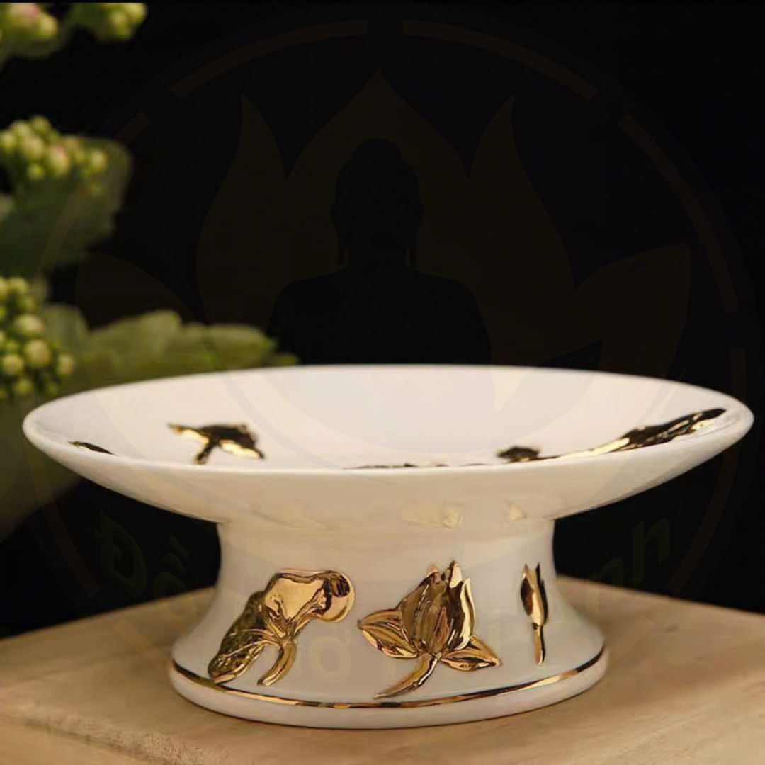 Mâm bồng thờ cúng hoa sen vàng