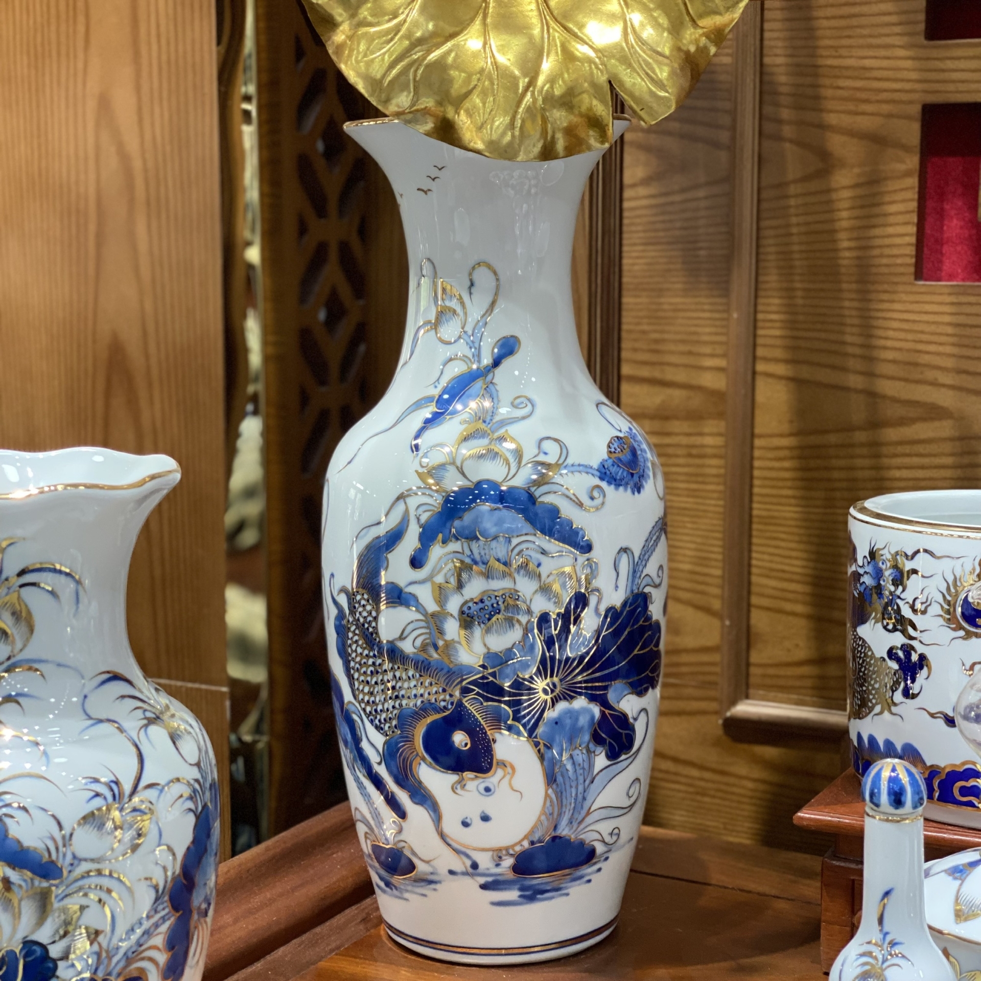 Bộ Đồ Thờ Phú Quý Vàng Kim Men Lam – Vẻ Đẹp Trang Nghiêm, Tụ Lộc Hưng Gia