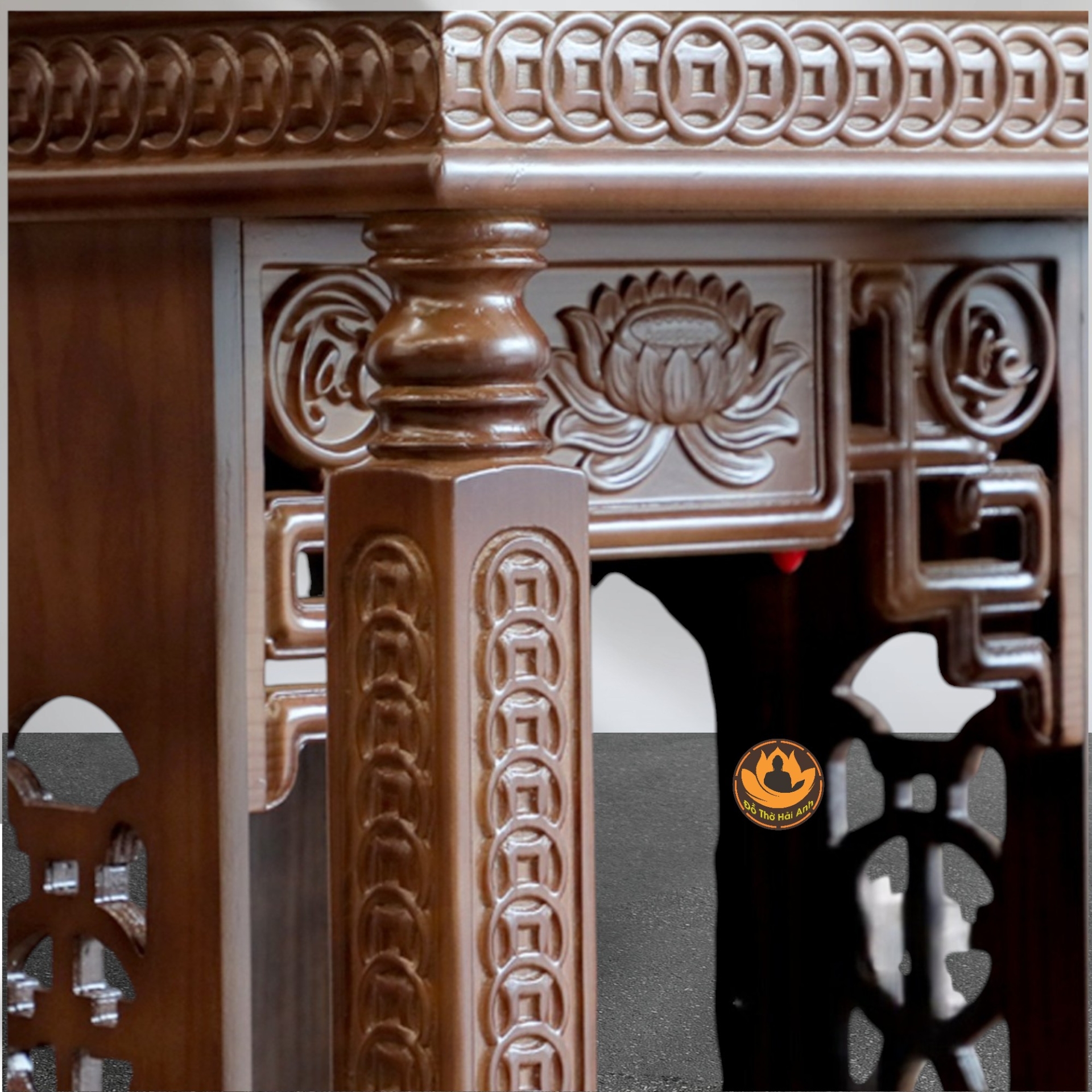 Ban Thờ Thần Tài Thổ Địa Mái Bằng, Trụ Vuông Đồng Tiền Gỗ Xoan