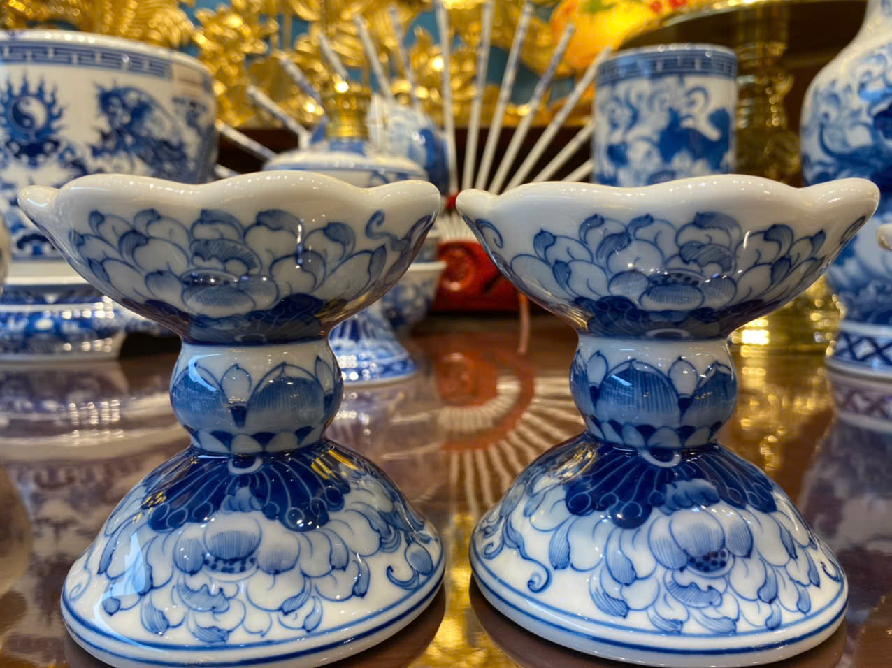Chân Nến Sen Phú Qúy Men Lam