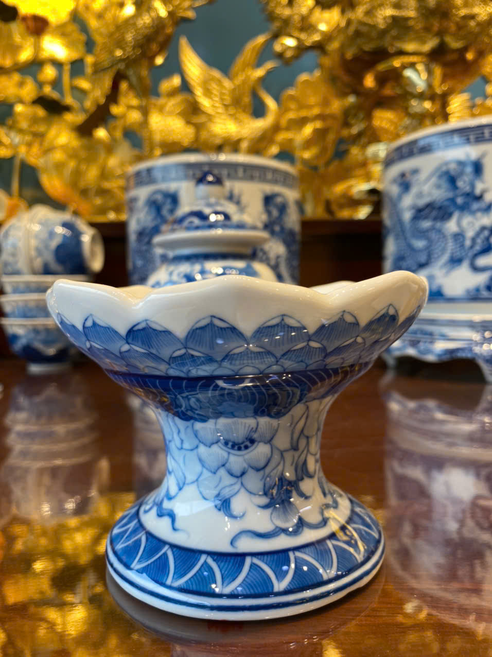 Khay Trầu Cau Sen Phú Quý Men Lam