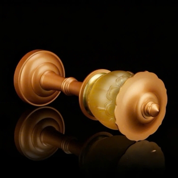 Đôi Đèn Lưu Ly Nắp Ô Thân Đồng Vàng Viền Hoa – Đèn Phong Thủy Cao Cấp, Tài Lộc & Bình An