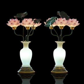 Đèn Ngọc 3 bông Sen lưu ly màu Hồng – Đèn Phong Thủy Cao Cấp