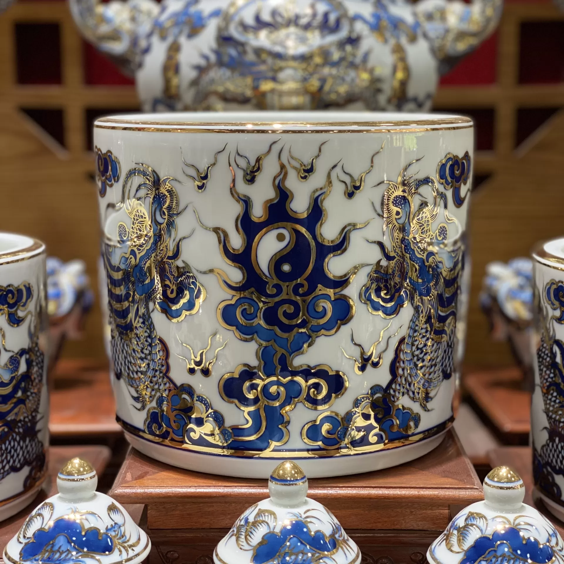 Bát Hương Phú Quý Vàng Kim Men Lam