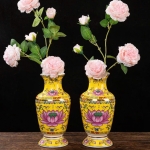 Lọ Hoa Gấm Vàng Hoa Sen Cao Cấp – Đồ Thờ Cúng Sang Trọng