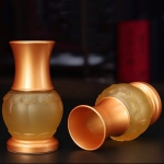 Lọ Hoa Lưu Ly Viền Hoa – Đồ Thờ Cúng Sang Trọng