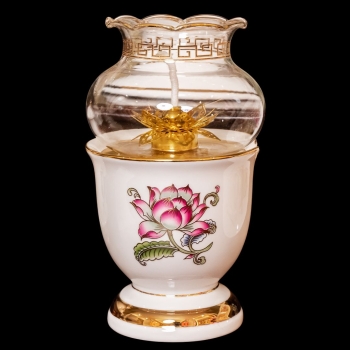 Đèn Dầu Sen Tam Bảo – Ánh Sáng Linh Thiêng & Biểu Tượng Phật Pháp Cao Quý