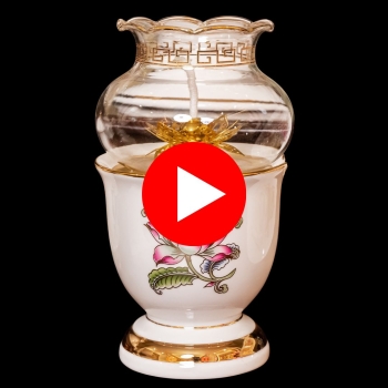 Đèn Dầu Sen Tam Bảo – Ánh Sáng Linh Thiêng & Biểu Tượng Phật Pháp Cao Quý