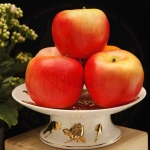 Bộ Đồ Thờ Sứ Sen Vàng Nổi – Nghệ Thuật Thờ Cúng Đỉnh Cao Nhập Khẩu Đài Loan