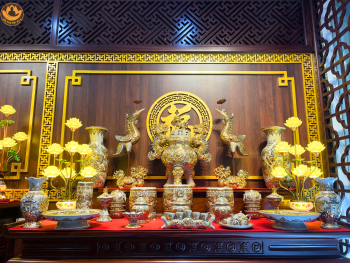 Bộ Đồ Thờ Men Rạn Vẽ Vàng Cao Cấp – Đẳng Cấp Không Gian Thờ Việt