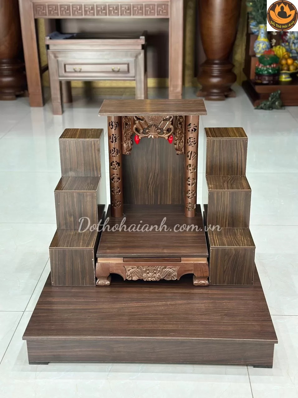 Ban Thờ Thần Tài Chân Qùy Gỗ Phủ Màu