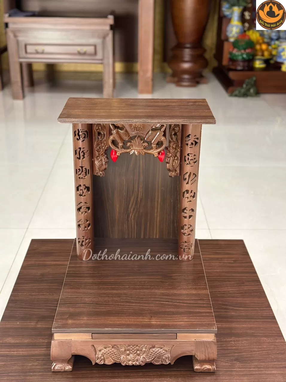 Ban Thờ Thần Tài Chân Qùy Gỗ Phủ Màu