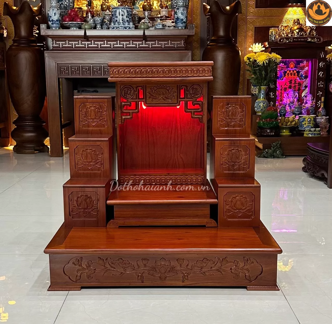 Ban Thần Tài Hiện Đại Sen Gỗ Xoan Màu Cánh Dán