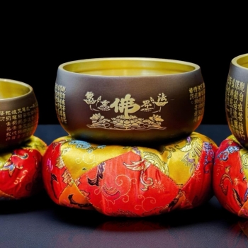 Chuông Nhật Chữ Vàng – Chuông Đồng Tụng Kinh Khắc Chữ Hán Vàng, Âm Trầm Linh Thiêng