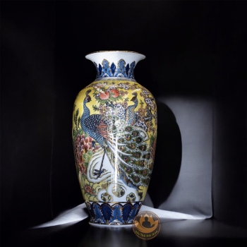 Bình Chum màu vẽ vàng tích công đào phú quý